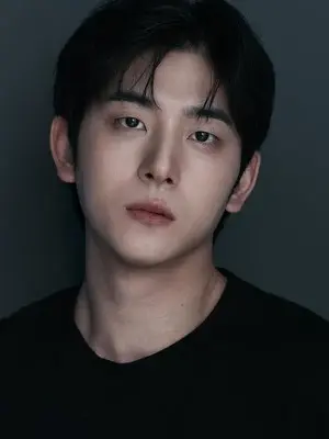 Shin Yong Seok