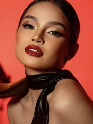 Xyriel Manabat