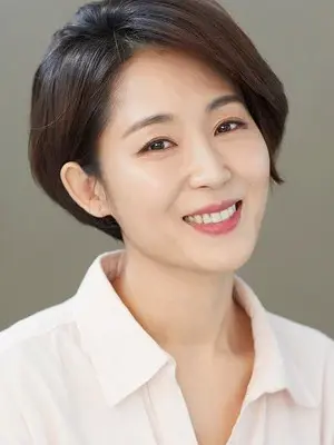 Son Ji Yoon