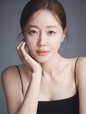 Uhm Ji Won