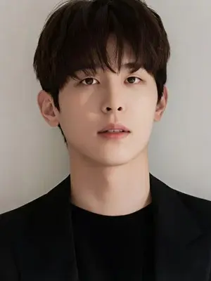 Lee Si Woo
