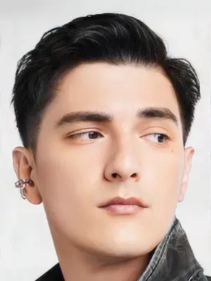 Chin Chinawut Indracusin