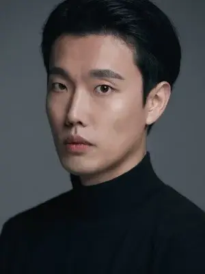 Kim Hee Su