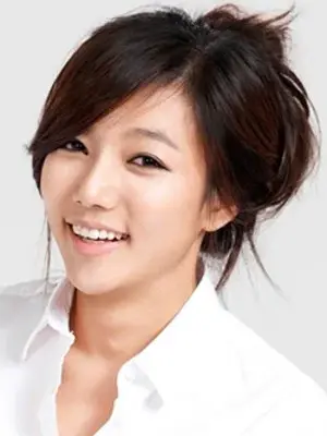 Lee Chae Young