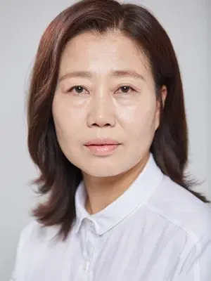 Hwang Youn Hee