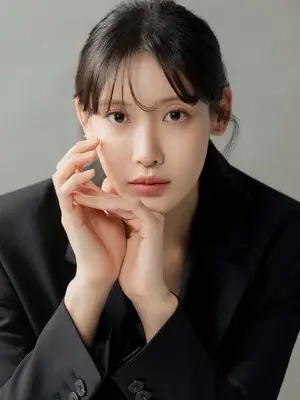 Hong Seo Young