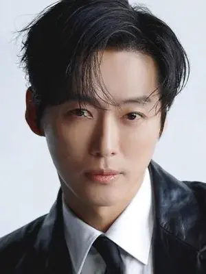 Namkoong Min