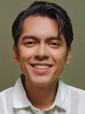 Carlo Aquino