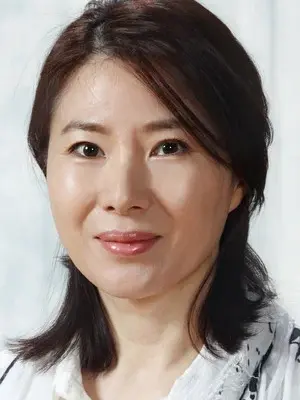 Hwang Young Hee
